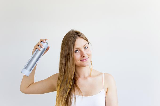Suhi šampon je odlično orodje, razlaga. | Foto: Thinkstock