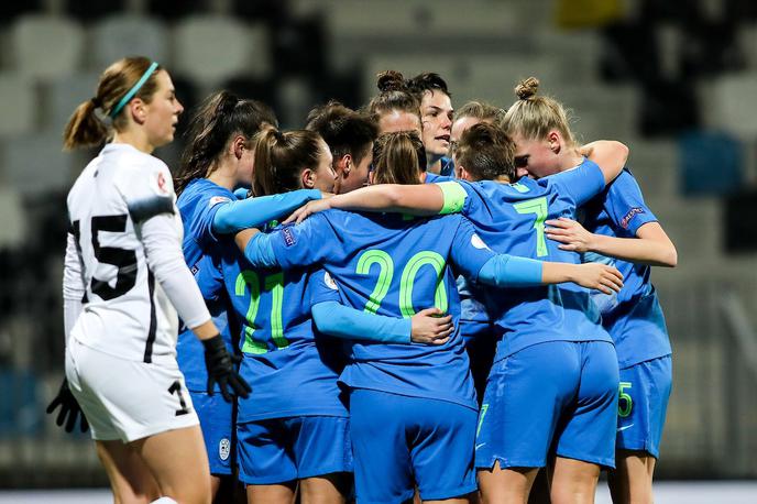 slovenska ženska nogometna reprezentanca, Slovenija : Estonija, december 2020 | Slovenija je v dosedanjih osmih tekmah v kvalifikacijski skupini I zbrala 14 točk. | Foto Sportida