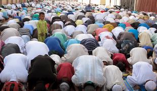 V napadu na mošejo na Filipinih ubita dva muslimanska pridigarja