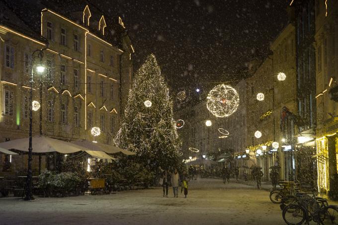 Prvi sneg v Ljubljani. | Foto: Bojan Puhek