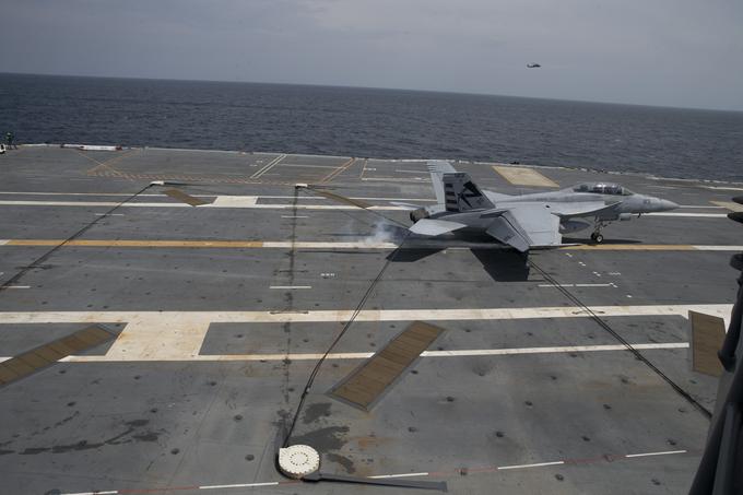 Nov sistem za "ujem" letala je bolj zanesljiv, lažje ga je tudi nadzorovati. | Foto: Mornarica ZDA