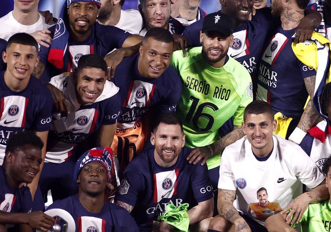 PSG je z Messijem, Mbappejem in Neymarjem osvajal "le" francoske lovorike. | Foto: Reuters