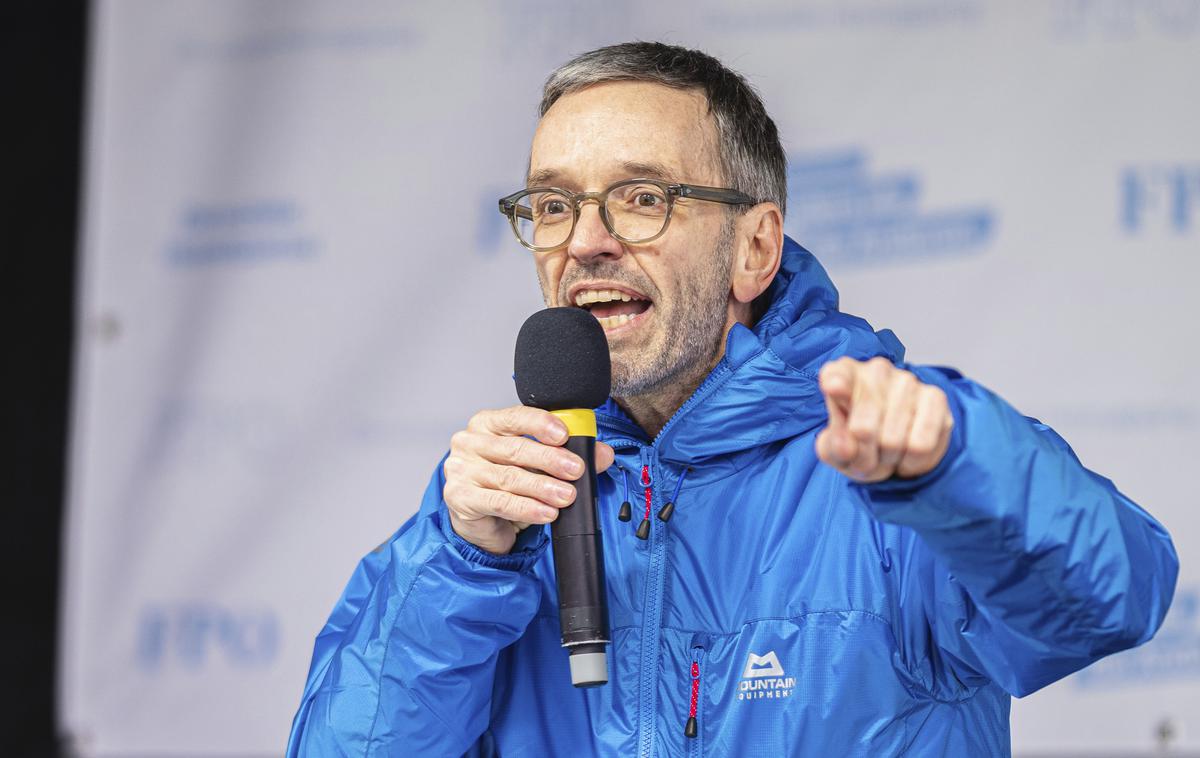 Herbert Kickl | Vodja svobodnjakov Herbert Kickl avstrijskim volivcem obljublja, da bo postal ljudski kancler (nem. Volkskanzler). | Foto Guliverimage