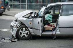 Prometna varnost v Sloveniji: manj žrtev, a več prekrškov in hudih poškodb
