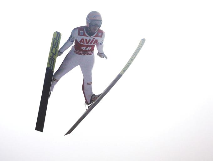 Stefan Kraft se je drugič zapored povzpel na zmagovalni oder.  | Foto: Reuters