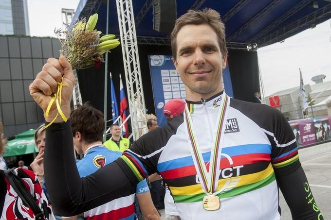 ... med amaterskimi kolesarji pa petkratni svetovni prvak Igor Kopše.  | Foto: Alenka Teran Košir