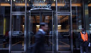 Propad bank v ZDA zelo spominja na že znan skrb vzbujajoč scenarij