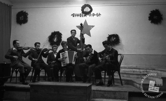 Orkester gojencev doma Ivana Cankarja, leto 1947. | Foto: neznan, arhiv MNZS