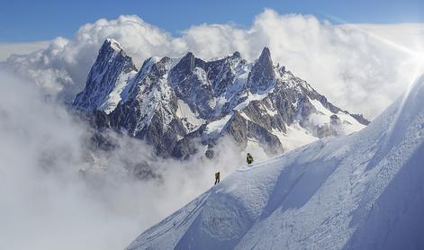 Ledenik na Mont Blancu bi se lahko odlomil, evakuirali gorske koče