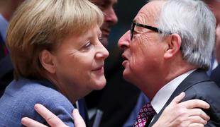 Juncker: Merklova je primerna za prevzem položaja na ravni EU