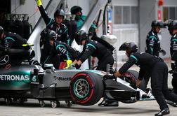 Mercedes naj bi novačil Red Bullove inženirje in Maxa Verstappna