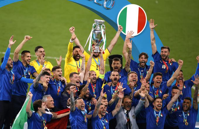 Kdo bi si mislil, da bo Italija po neverjetnem nizu, s katerim je lani postala evropska prvakinja, tako trepetala za nastop na SP 2022. | Foto: Reuters