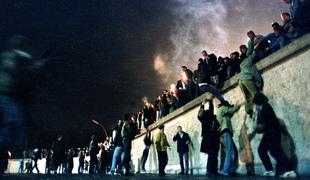 Po padcu berlinskega zidu: razlike med vzhodom in zahodom ostajajo #video
