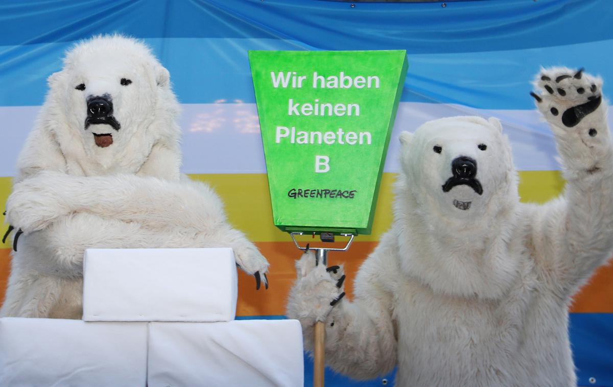 Protest Greenpeaca | "Nimamo planeta B," sporoča transparent nevladne organizacije Greenpeace. | Foto Reuters