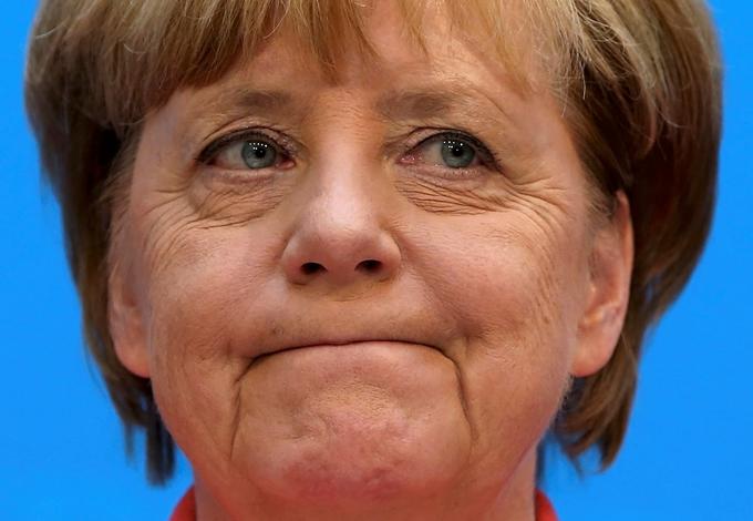 Nemška kanclerka Angela Merkel obžaluje odstop njenega italijanskega kolega Mettea Renzija. | Foto: Reuters