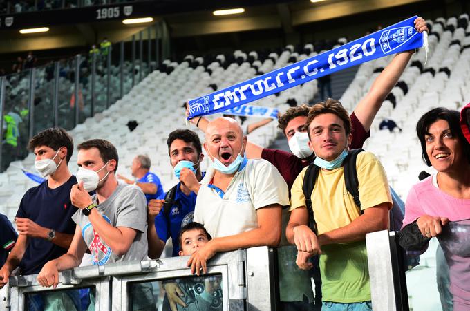 Veselje maloštevilnih navijačev Empolija v Torinu. | Foto: Reuters