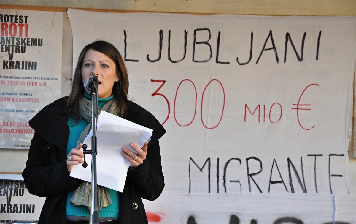 protest proti migrantskemu centru v Beli krajini | Foto STA