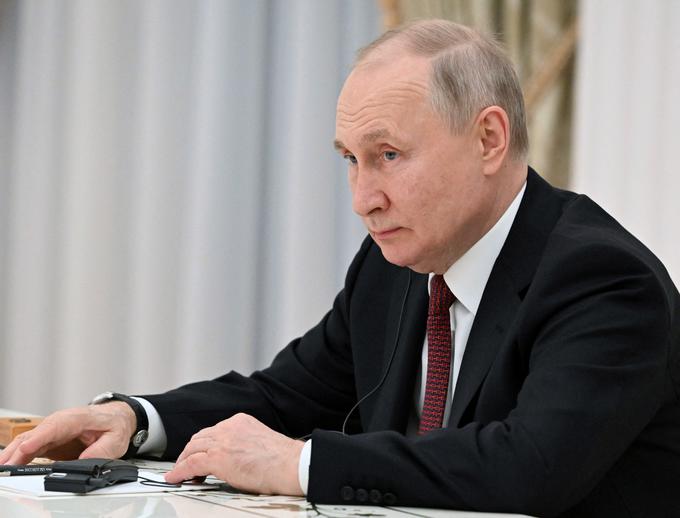Se je Putin odločil za drugačno taktiko? | Foto: Reuters