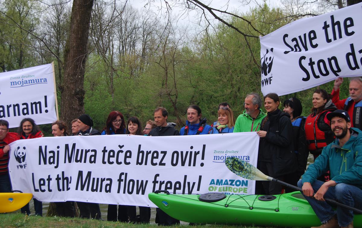 reka Mura | Kampanja Rešimo Muro je nastala na pobudo lokalnih pomurskih nevladnih organizacij, ki se že desetletja borijo, da bi Muro ohranili kot prosto tekočo reko brez hidroenergetskih jezov. | Foto STA