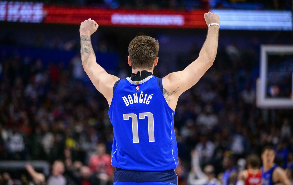 Luka Dončić Dallas Atlanta | Luka Dončić je dočakal eno slajših zmag, odkar se dokazuje v ligi NBA. Zbral je že tretji trojni dvojček na zadnjih štirih srečanjih. | Foto Reuters