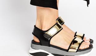 Udobna moda: hibridi med sandali in supergami