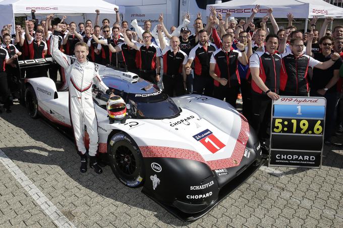 Zmagam v Le Mansu in rekordu na stezi v Spa Francorchampsu so zdaj pri Porscheju dodali še rekord na Nordschleifu. | Foto: Porsche