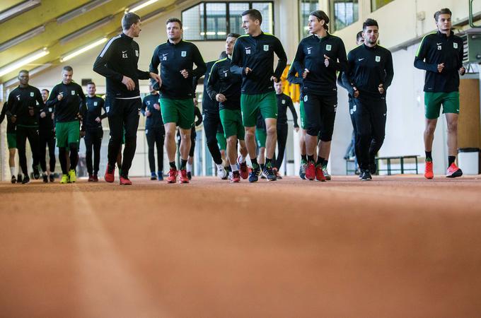 Nogometaši Olimpije na prvem skupnem treningu v letošnjem letu. | Foto: Vid Ponikvar
