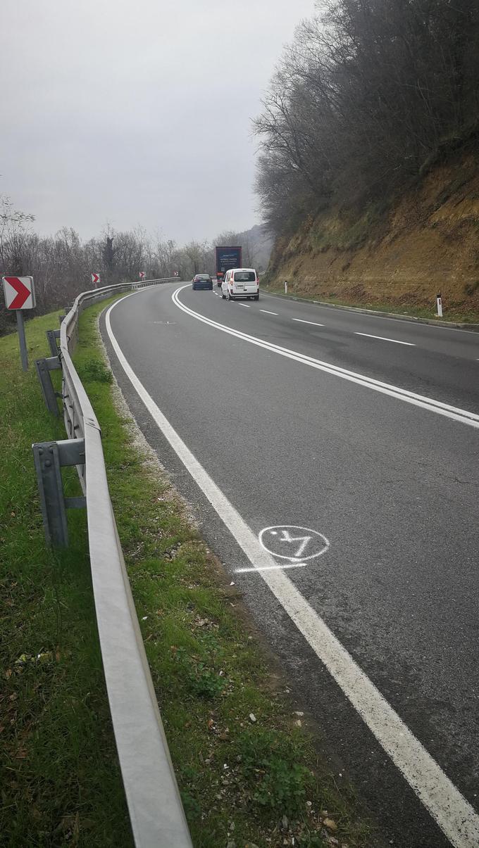 Posledice prometne nesreče na cesti prosti Dragonji | Foto: Vitomir Petrović