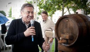 Janković s sodom merlota odprl ljubljanski vinski sejem (foto)