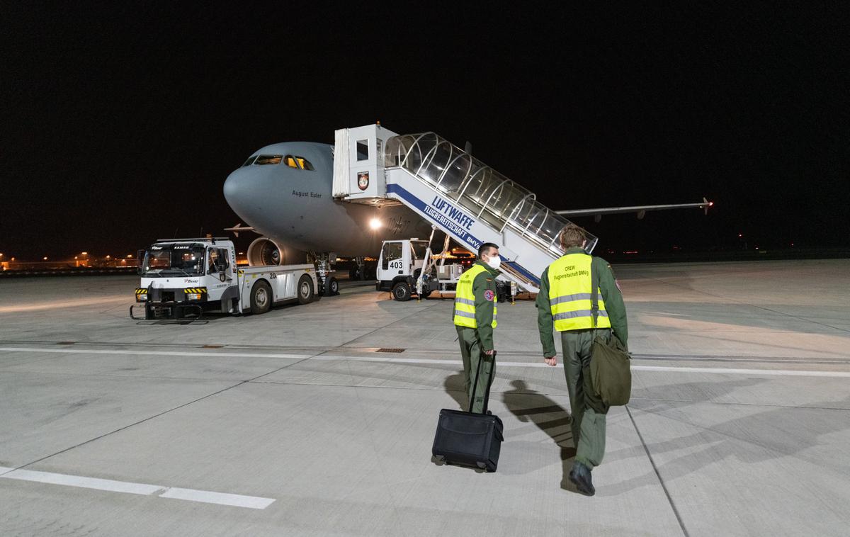 airbus A310 MedEvac Luftwaffe | Letalo na letališču v Bergamu, od koder so v Nemčijo prepeljali šest pacientov v kritičnem stanju. | Foto Luftwaffe