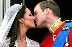 Najslajši kraljevi poročni poljubi #foto