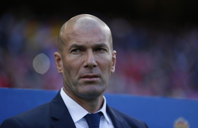 Zinedine Zidane lahko 3. junija postane prvi trener, ki bi ubranil naslov v ligi prvakov. | Foto: Reuters