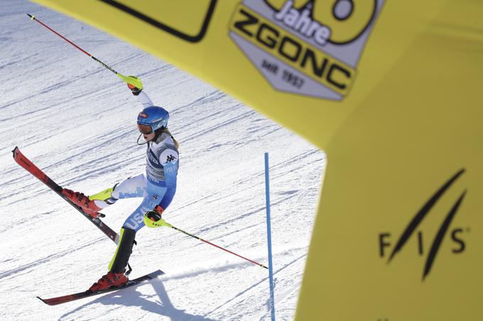 Mikaela Shiffrin je tik pred ciljem slaloma naredila napako. | Foto: Reuters
