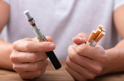 Vsak deseti slovenski 13-letnik že poskusil elektronsko cigareto