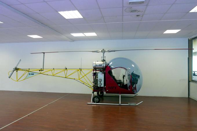 Poleg avtomobilov je na ogled tudi čisto pravi ultralahki helikopter znamke Safari, ki pa ni na prodaj. Peljhan ga je kot izšolani pilot in inštruktor pilotov helikopterjev kupil in ga sam sestavil v približno pol leta.  | Foto: 
