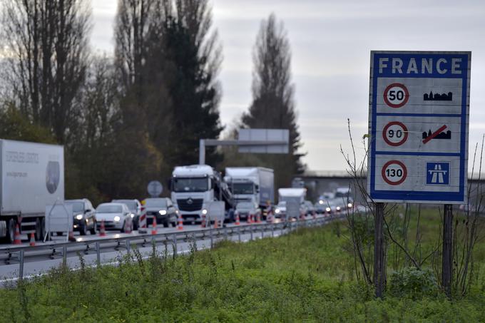 Osnovne omejitve hitrosti so v Franciji enake kot v Sloveniji. Kdor jih prekorači za 50 kilometrov na uro, ostane brez vozniškega dovoljenja. | Foto: 