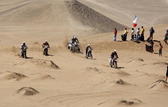 Trasa relija Dakar je bila pred leti speljana tudi po Čilu. | Foto: Reuters