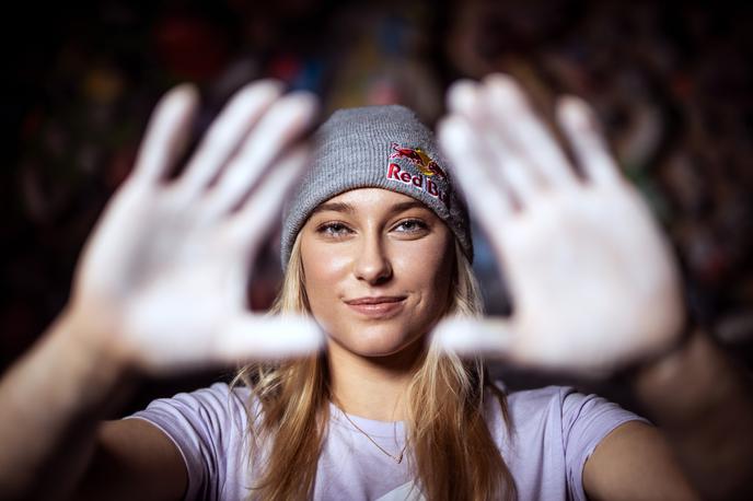 Janja Garnbret | Janja Garnbret podpira prestavitev termina poletnih olimpijskih iger, a priznava, da ji je odločitev pošteno premešala načrte. | Foto Samo Vidic/Red Bull Content Poll
