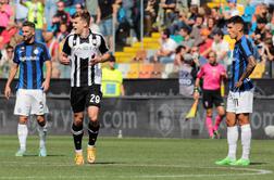 Bijolov prvenec proti Handanoviću, Napoliju derbi in prvo mesto, Juventus se je opekel