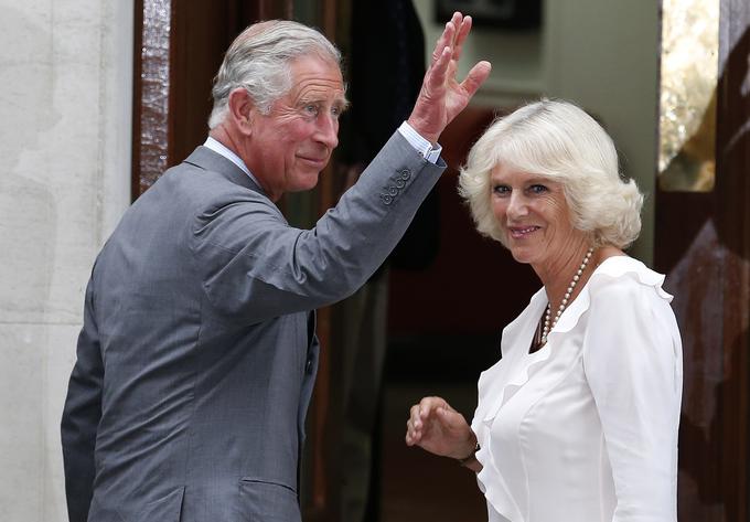 Princesa Diana je v enem svojih redkih intervjujev razkrila, da so bili v njenem zakonu s princem Charlesom trije ljudje - poleg obeh zakoncev še Camilla, s katero je Charles varal svojo mlado ženo. | Foto: Reuters