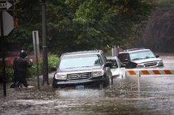 Širše območje mesta New York zajele obsežne poplave #video