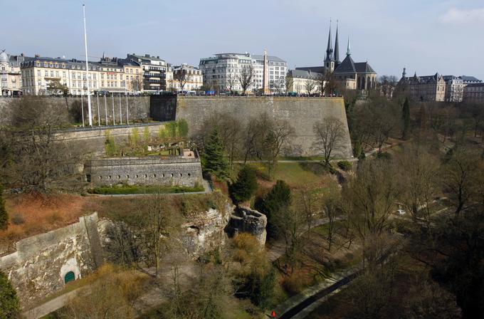 Zaradi manjše ponudbe od povpraševanja so cene nepremičnin v Luksemburgu lani zrasle za 12 odstotkov. Cena kvadratnega metra stanovanjske hiše v mestnem središču je poskočila celo za 22 odstotkov. | Foto: Reuters