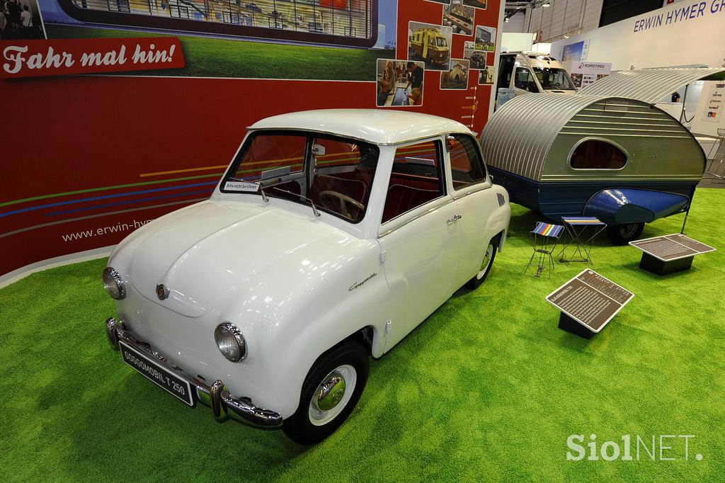 Glas goggomobil T250 in bivalna prikolica piccolo - starodobnika