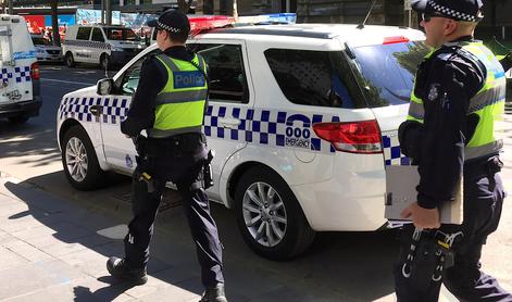 V novem napadu z nožem v Sydneyu več ranjenih #video