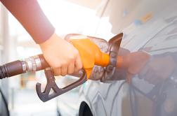 Svet bo porabil manj nafte. Bo bencin vse cenejši?
