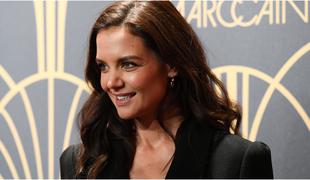 Tako elegantno je Katie Holmes zavrnila novinarjevo vprašanje #video