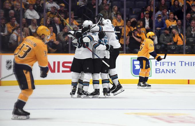 Hokejisti San Jose Sharks so preprečili šesto zaporedno zmago vodilnega Nashville Predators. | Foto: Reuters