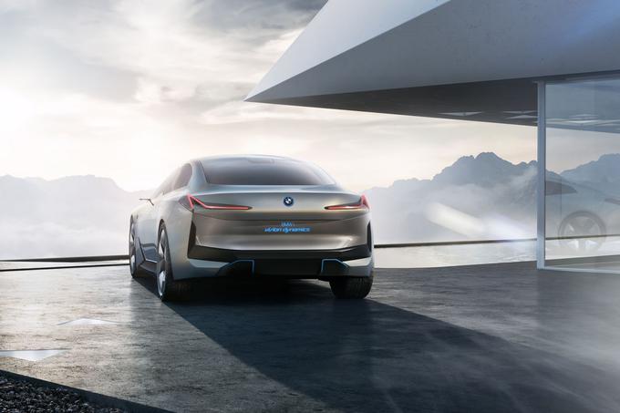 Mercedes-Benz EQA in BMW i Vision Dynamics | Foto: 
