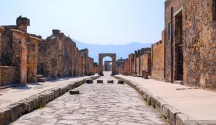 Novo odkritje: Pompeji v resnici uničeni pozneje, kot so mislili #video