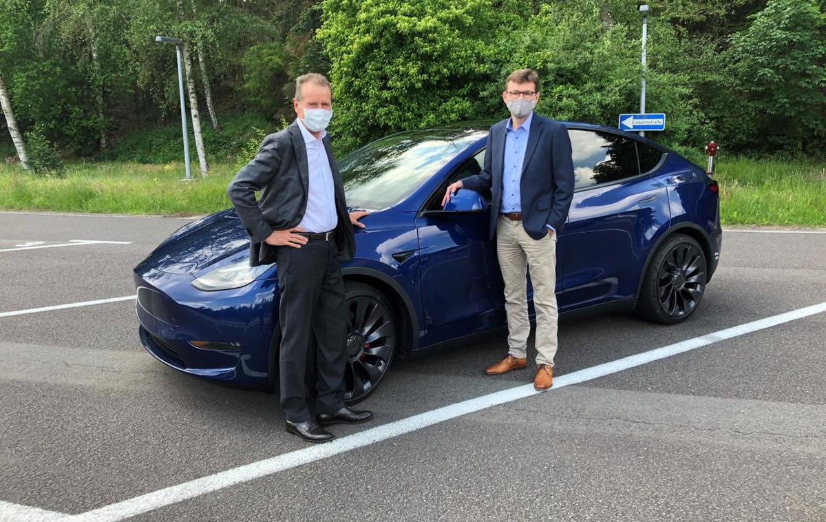 Herbert Diess Tesla | Musk je na letališču Braunschweig vozil najnovejši ID.3, Diess pa je preizkusil novi Teslin model Y. | Foto Herbert Diess
